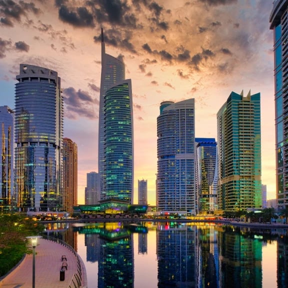 img-home-almas-tower-sunset img-home-almas-tower-sunset